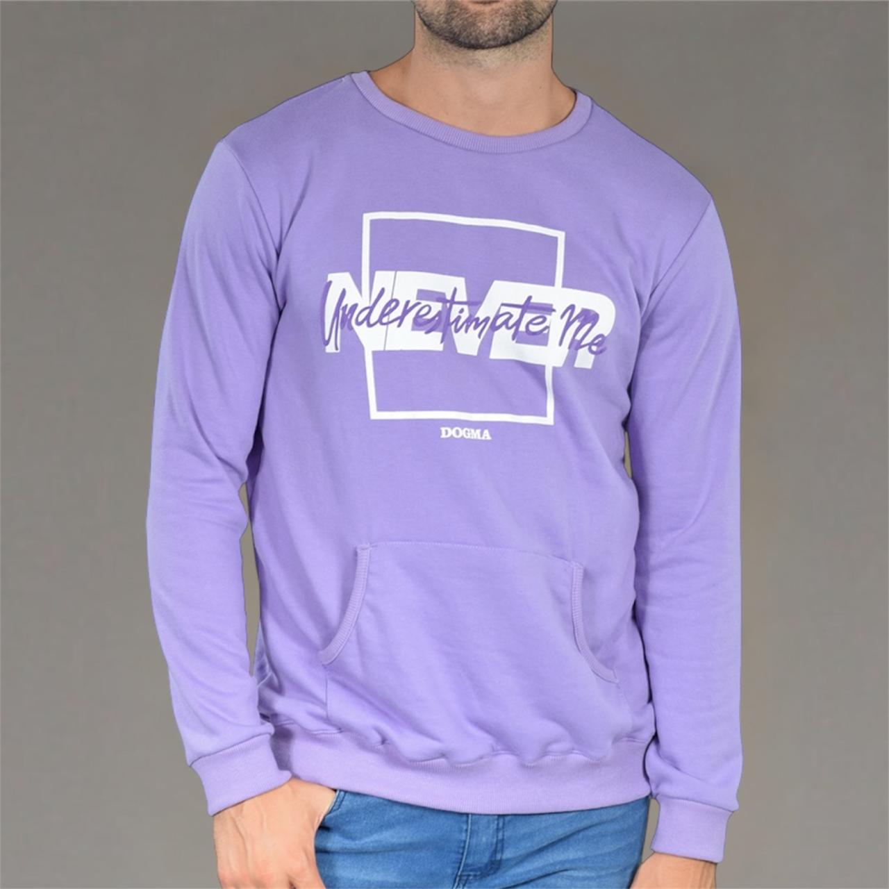 BUZO CON BOLSILLO CANGURO RUSTICO "NEVER UNDERESTIMATE ME"