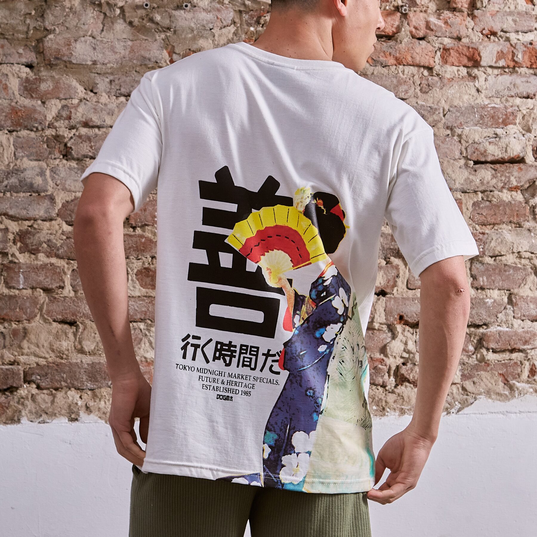 REMERA OVERSIZE “GEISHA” BACK & FRONT